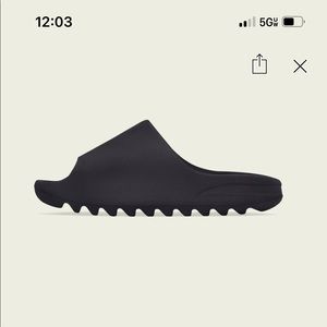NWT Yeezy slide ONYX